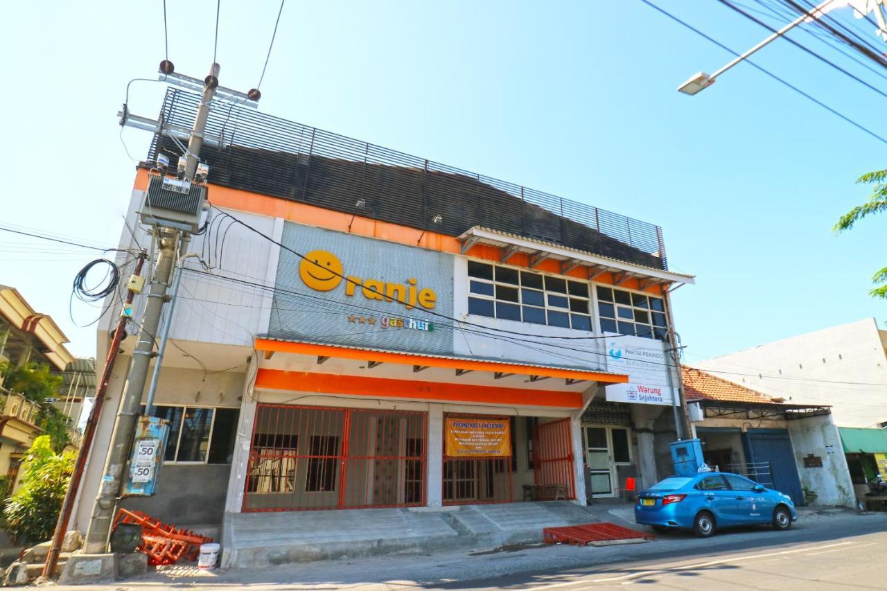 Hotel Oranje Gasthuis Surabaya Exterior foto